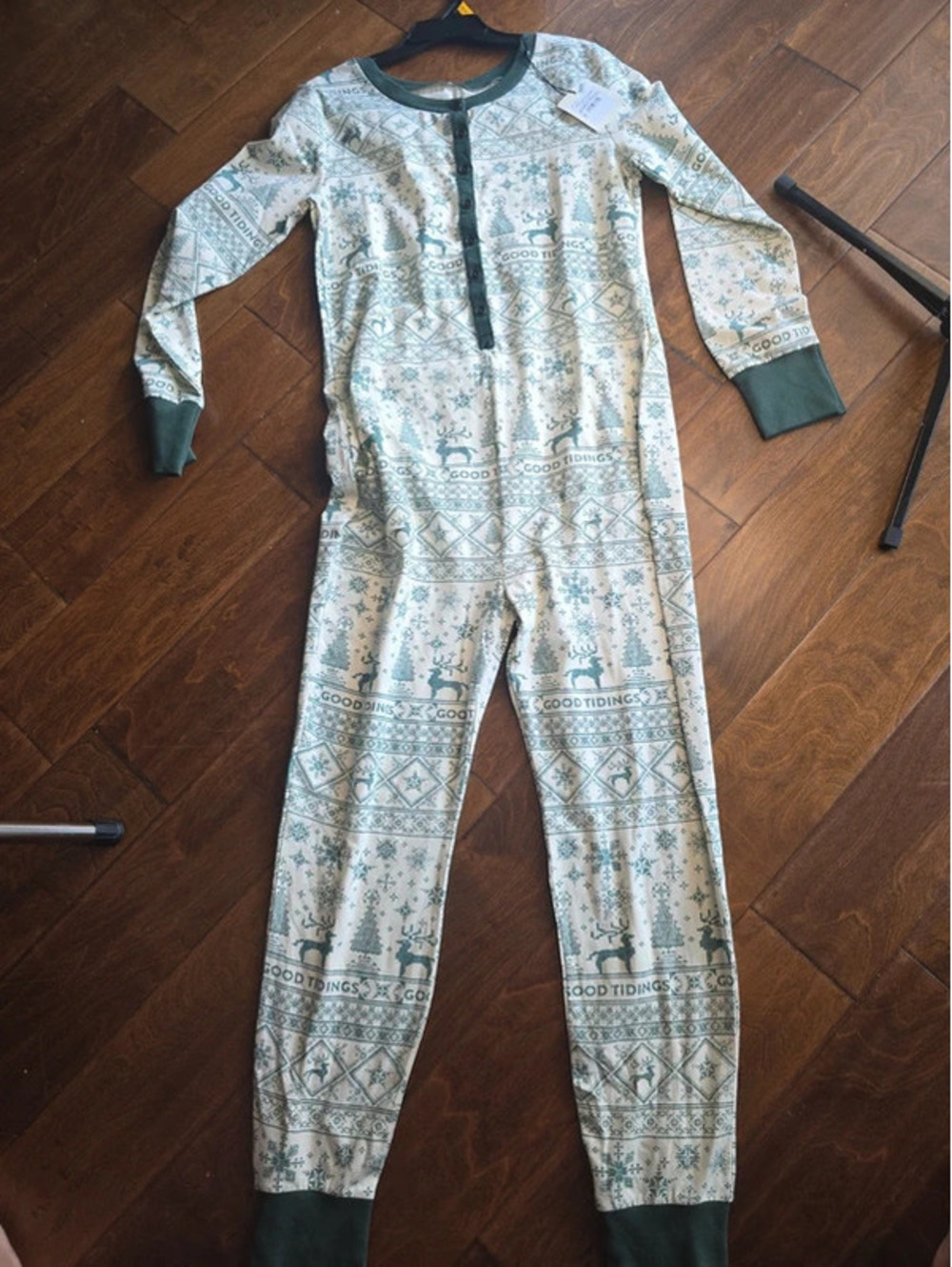 Media women's brand new christmas pajamas item, 470G8